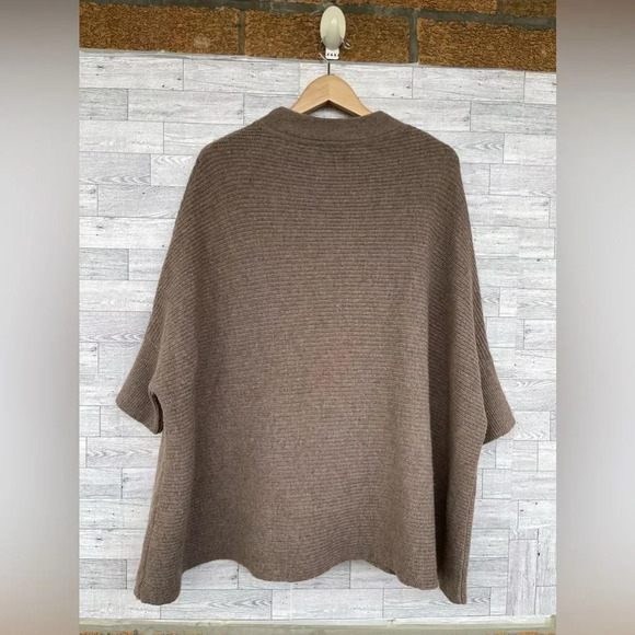 FLORA FEDI PONCHO SWEATER large - Picture 10 of 10